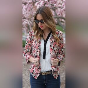 Lush Floral Open Drape Blazer Size Medium